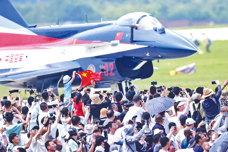 嗯啊插进我的骚逼里视频长春航空展迎来首个公众日